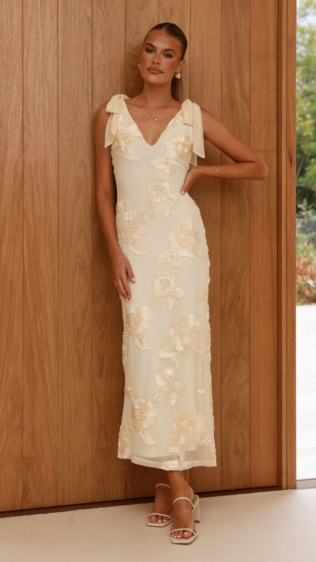 Lilly | Embroidered Floral Mesh Maxi Dress - Lora Toronto